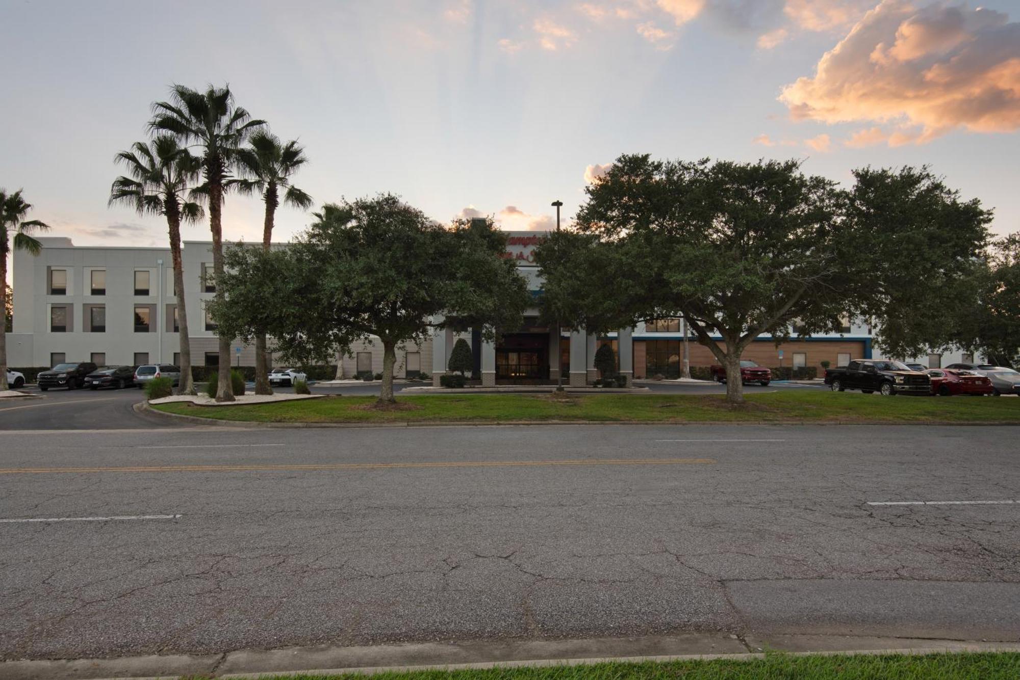 Hampton Inn & Suites Pensacola I-10 N At University Town Plaza Ferry Pass Ngoại thất bức ảnh